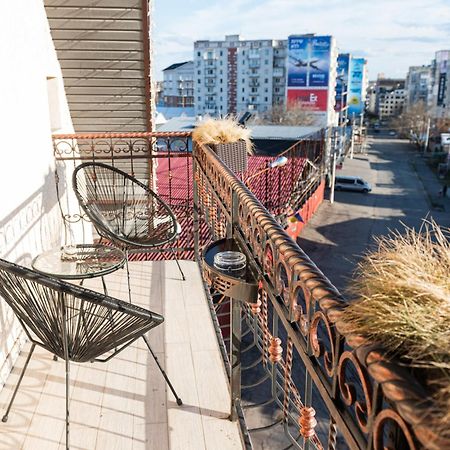 Hoshen Hotel Umany Kültér fotó