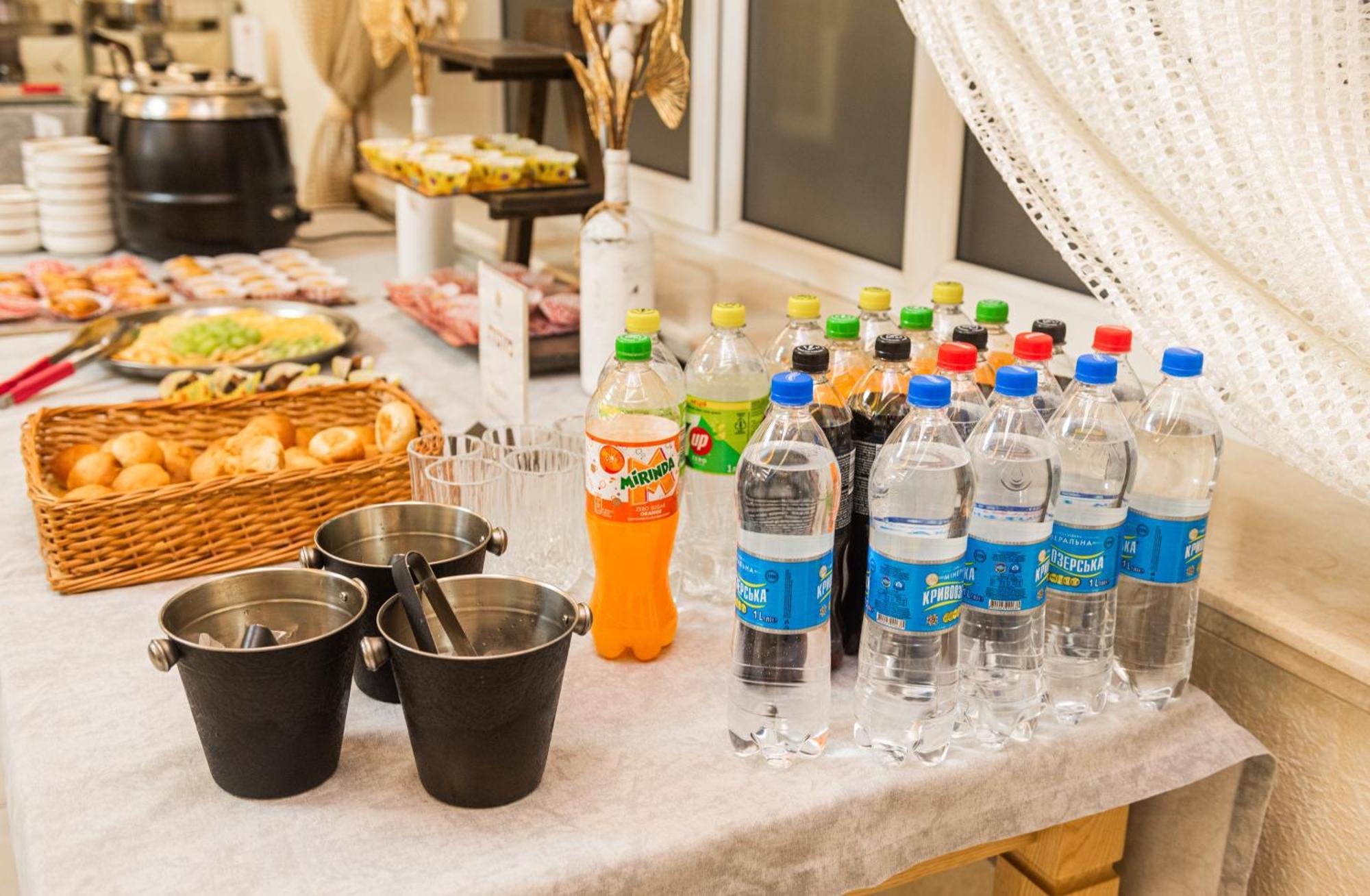 Hoshen Hotel Umany Kültér fotó