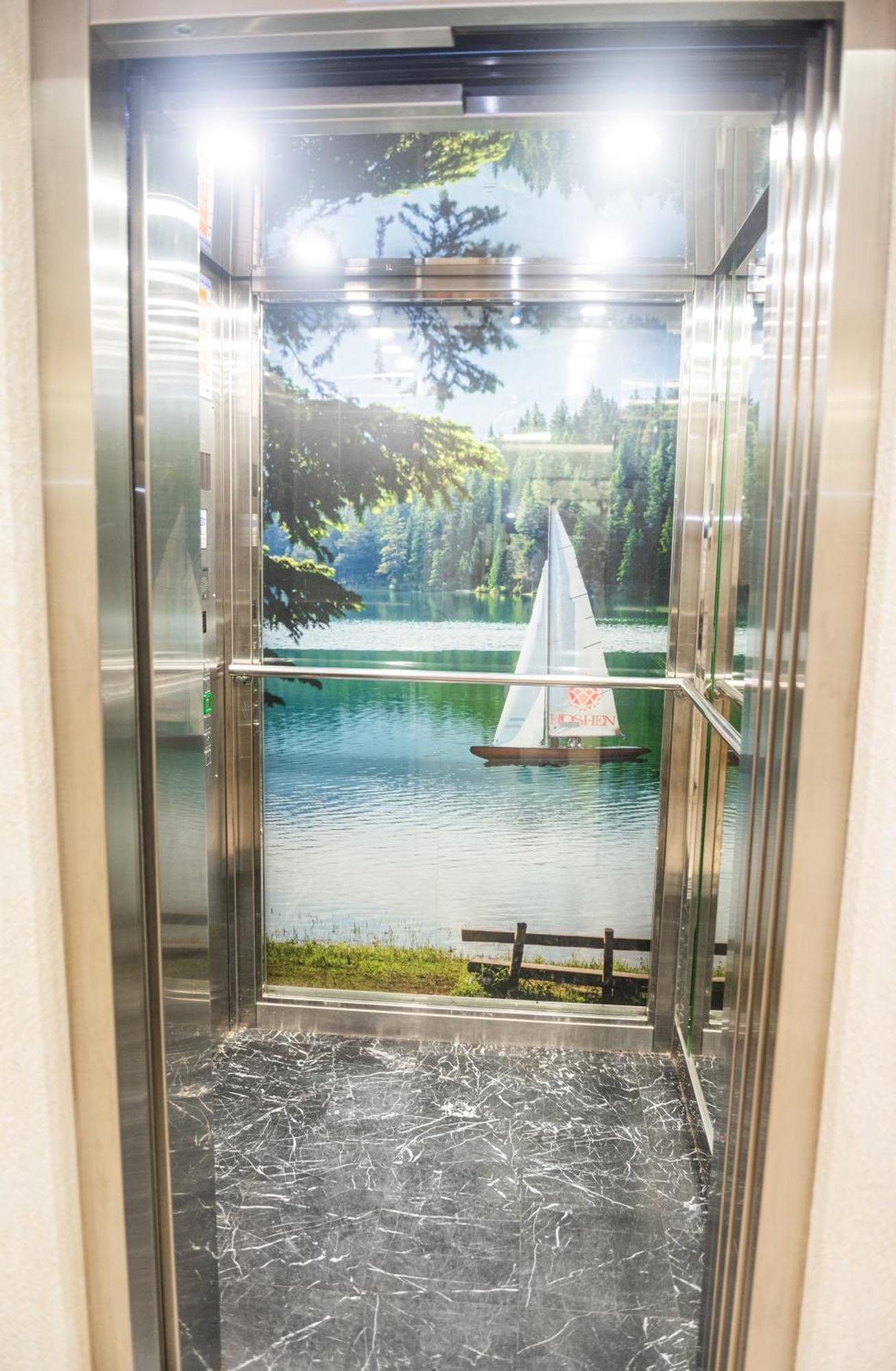 Hoshen Hotel Umany Kültér fotó