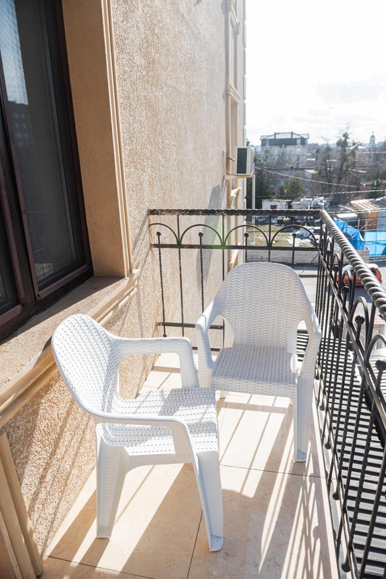 Hoshen Hotel Umany Kültér fotó