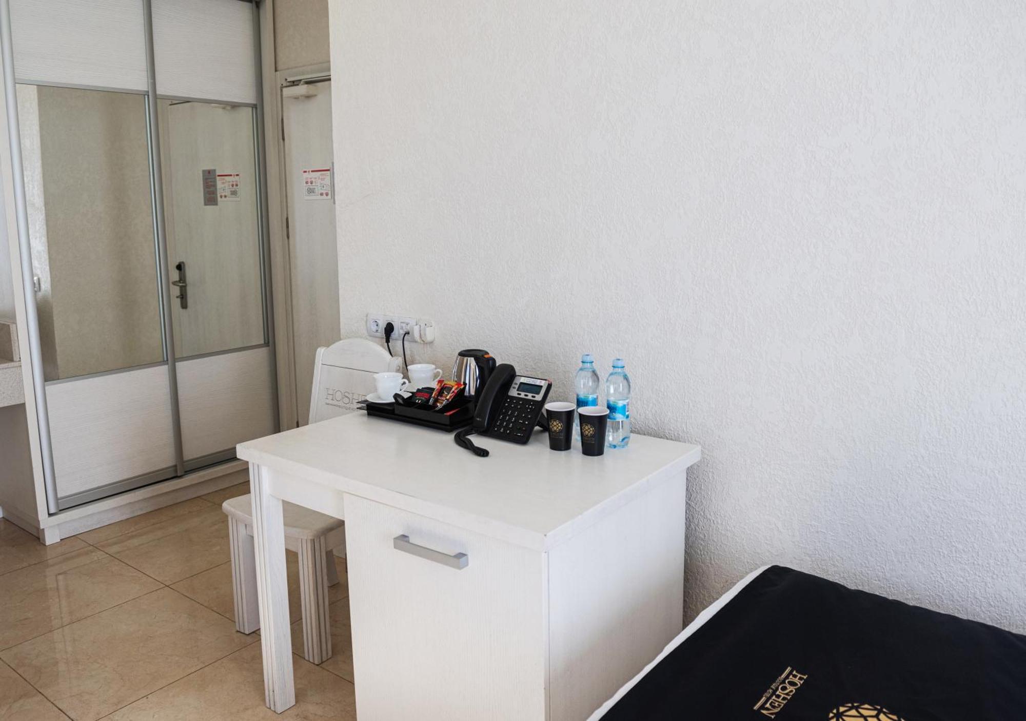 Hoshen Hotel Umany Kültér fotó