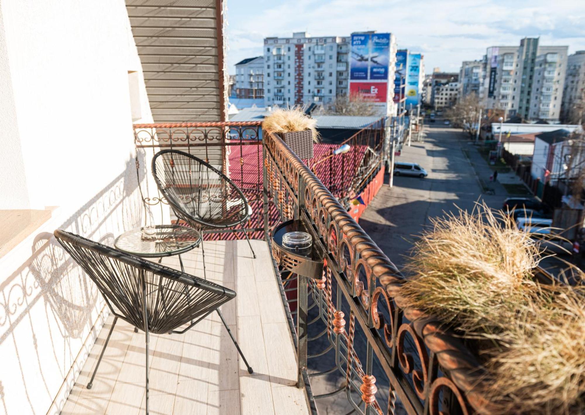Hoshen Hotel Umany Kültér fotó